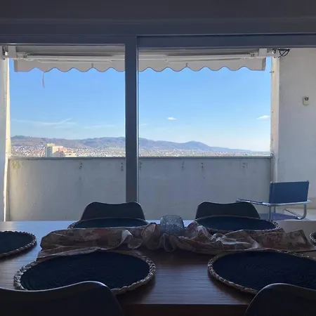 Tolle Mit Panoramablick Apartment *