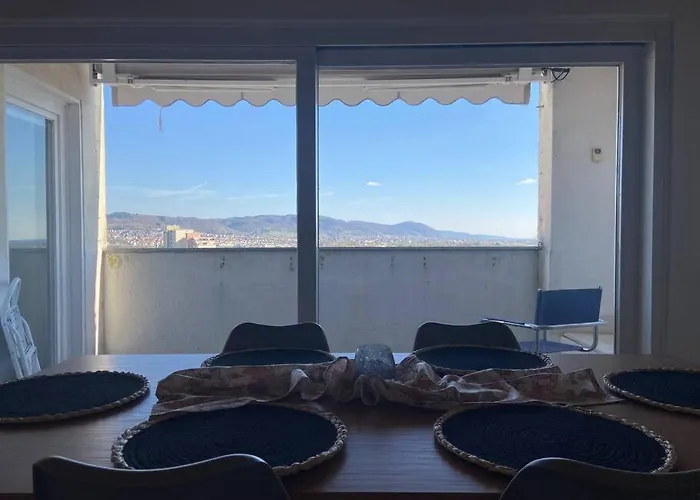 Tolle Mit Panoramablick Appartement *